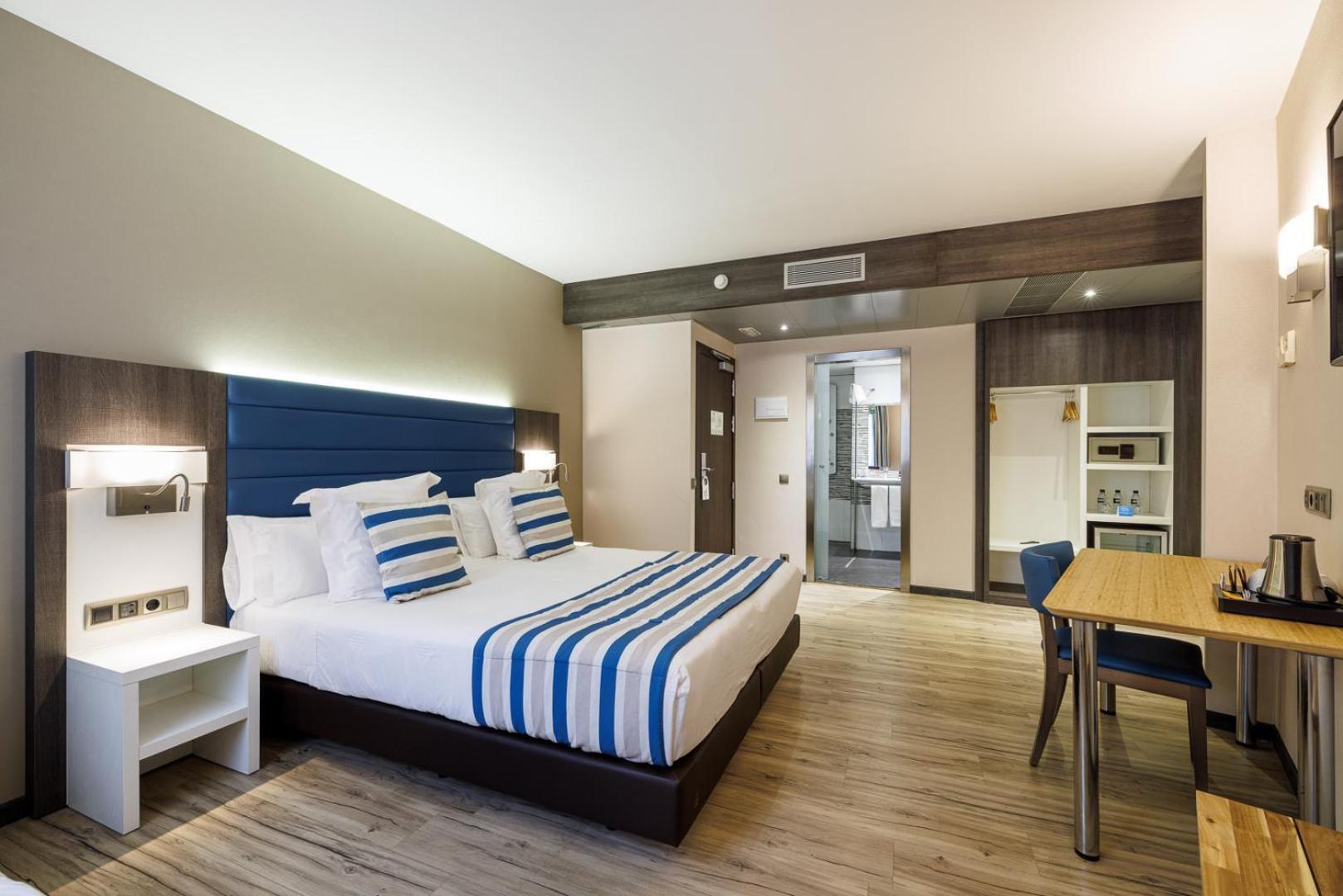Hotel Ronda Lesseps Barcelona Zimmer foto